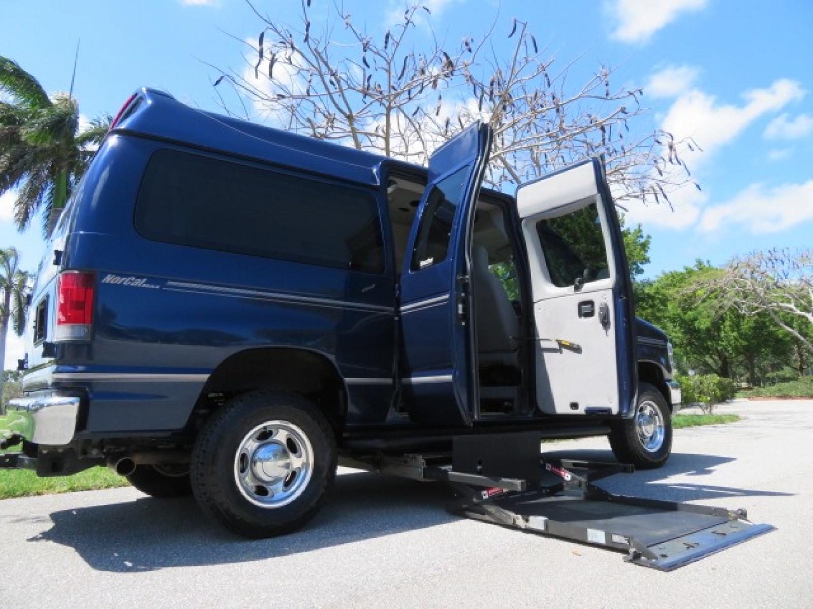2011 Dark Blue /Gray Ford E-Series Wagon E-350 XLT Super Duty (1FBNE3BS4BD) with an 6.8L V10 SOHC 20V engine, located at 4301 Oak Circle #19, Boca Raton, FL, 33431, (954) 561-2499, 26.388861, -80.084038 - Photo #52